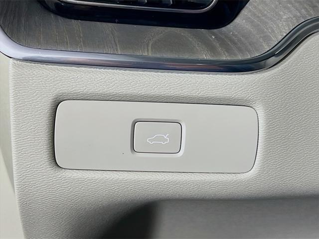 used 2023 Volvo XC60 car, priced at $35,998