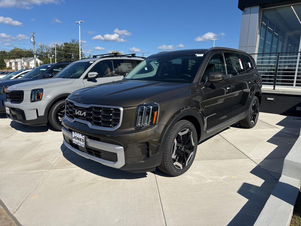 new 2025 Kia Telluride car, priced at $41,058