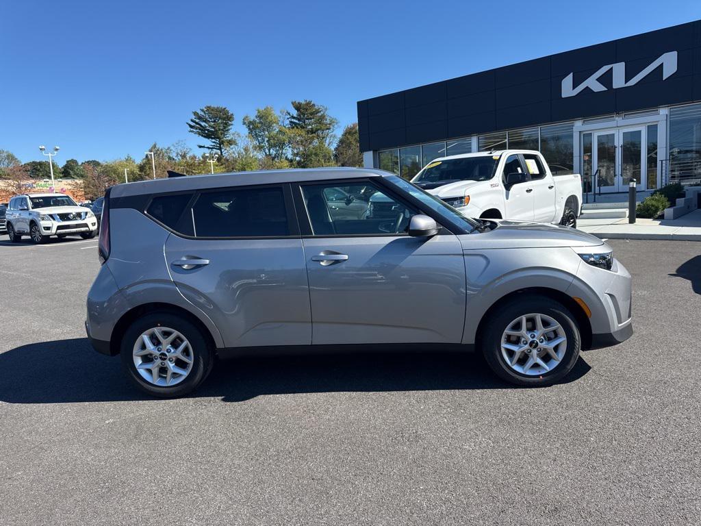 new 2025 Kia Soul car, priced at $21,066