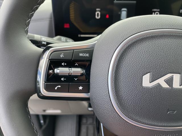new 2025 Kia Carnival car, priced at $41,017