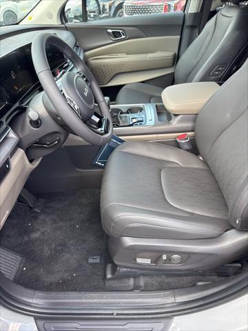 new 2025 Kia Carnival car, priced at $39,986