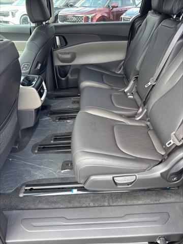 new 2025 Kia Carnival car, priced at $39,986