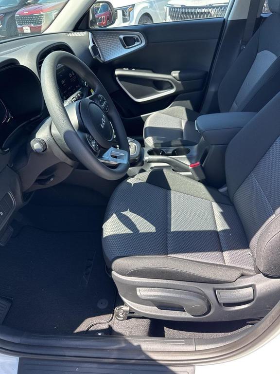 new 2025 Kia Soul car, priced at $21,332
