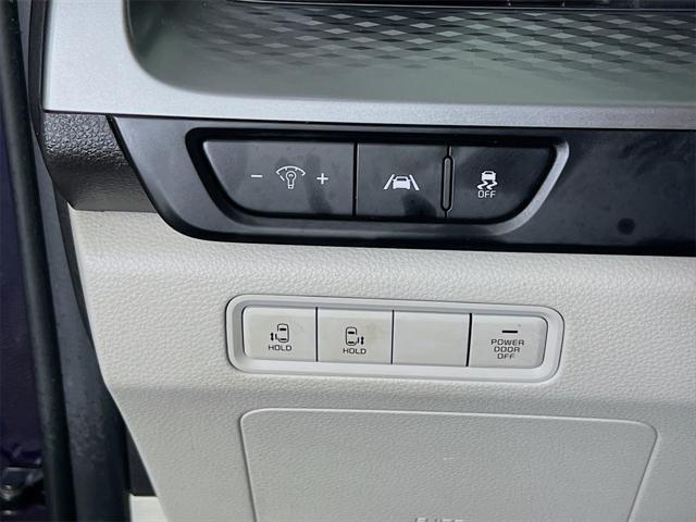 used 2023 Kia Carnival car, priced at $28,995