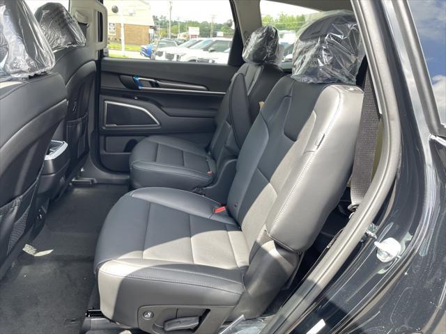 new 2025 Kia Telluride car, priced at $42,672