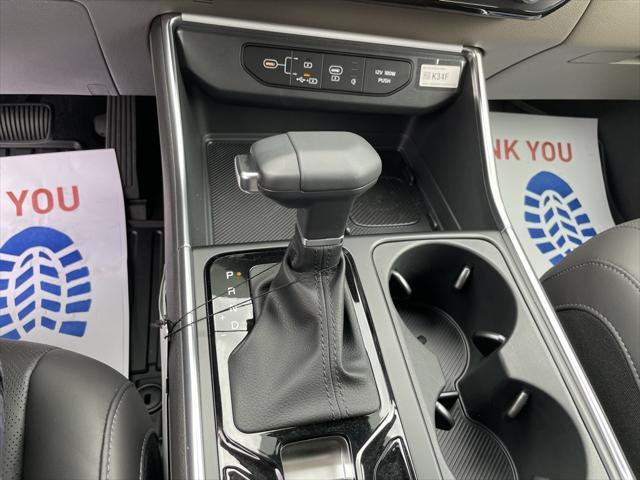 new 2025 Kia Carnival car, priced at $40,828