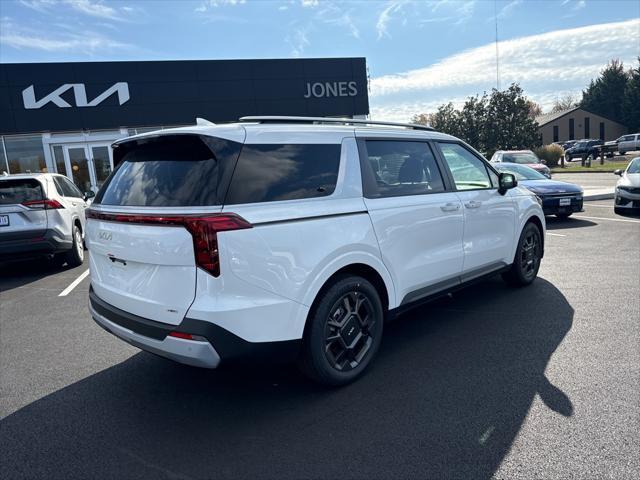 new 2025 Kia Carnival Hybrid car, priced at $44,855