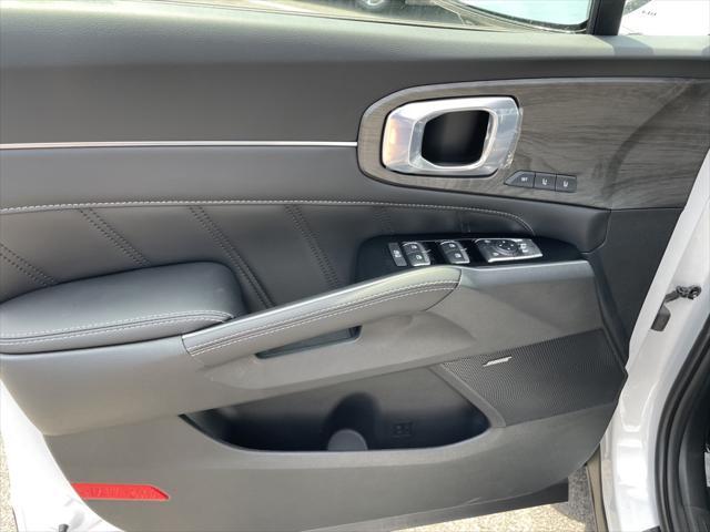 new 2025 Kia Sorento car, priced at $43,802