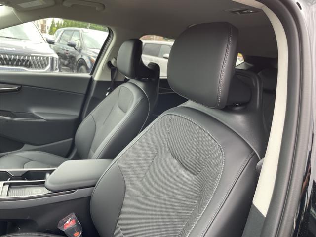 new 2025 Kia EV6 car, priced at $49,194