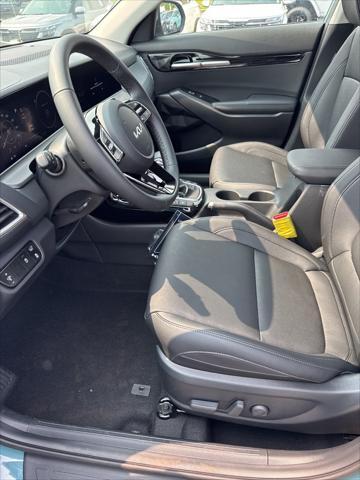 new 2025 Kia Seltos car, priced at $28,450
