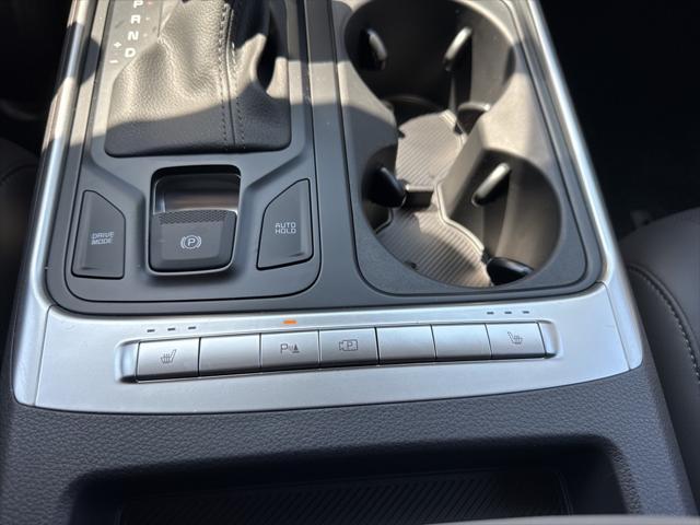 new 2025 Kia Carnival car, priced at $39,499
