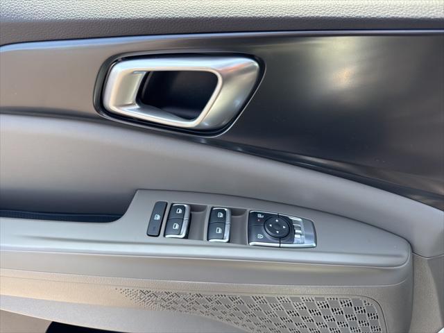 new 2025 Kia Carnival car, priced at $39,499