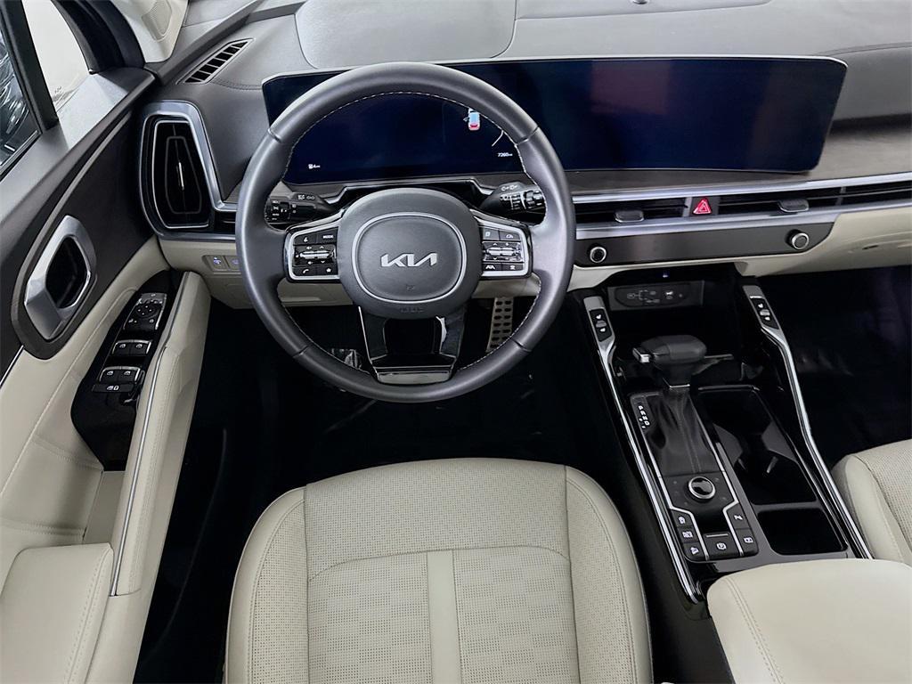 used 2024 Kia Sorento car, priced at $38,498