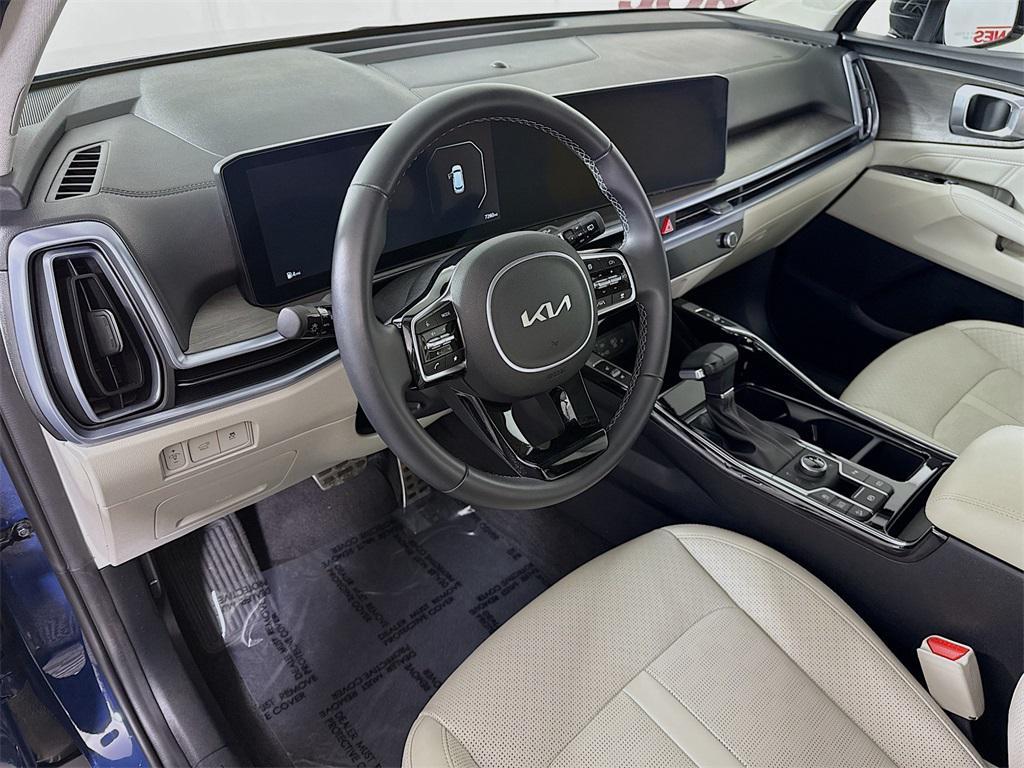 used 2024 Kia Sorento car, priced at $38,498