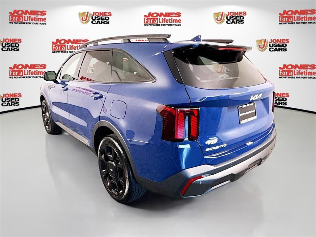 used 2024 Kia Sorento car, priced at $38,498