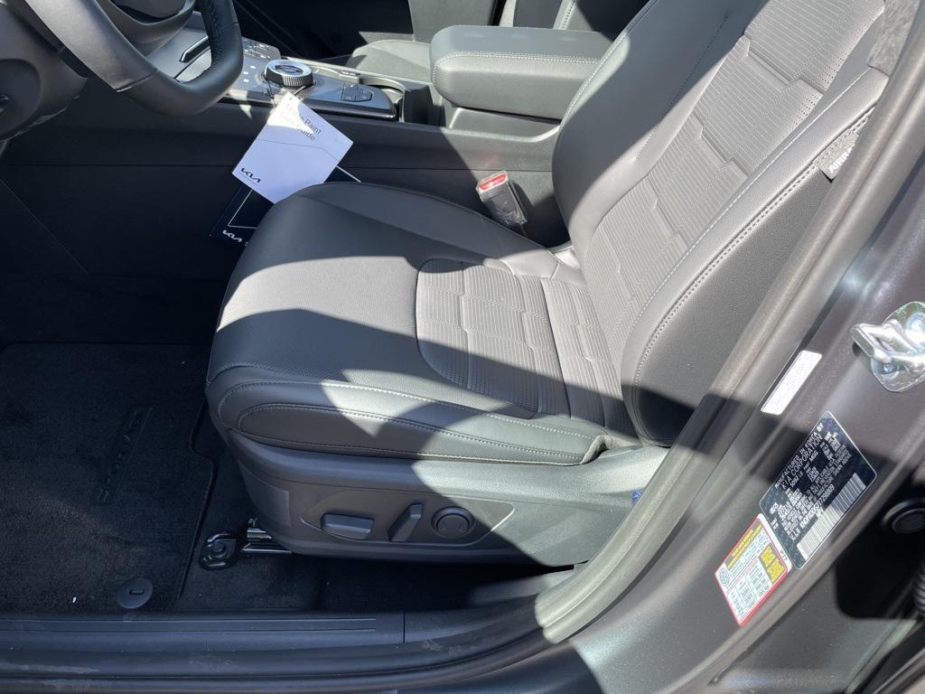 new 2026 Kia Sportage Hybrid car, priced at $42,560
