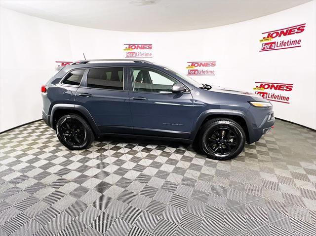 used 2016 Jeep Cherokee car