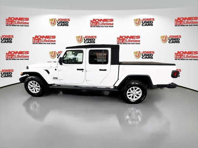 used 2023 Jeep Gladiator car, priced at $33,996
