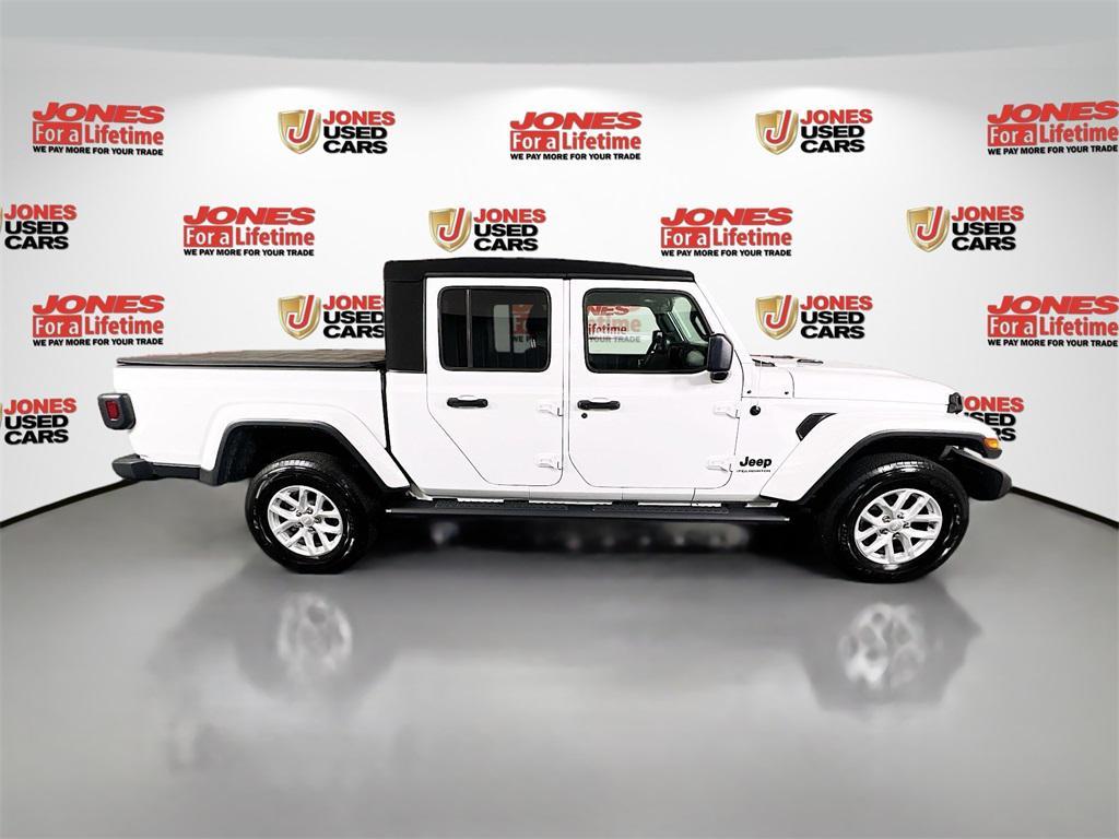 used 2023 Jeep Gladiator car, priced at $32,998