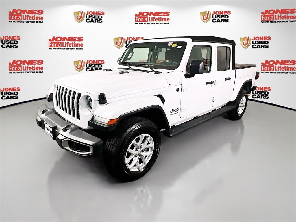used 2023 Jeep Gladiator car, priced at $32,998