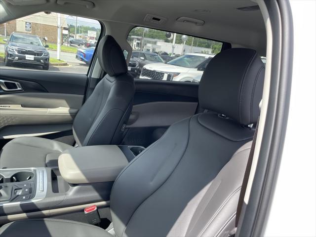 new 2025 Kia Carnival car, priced at $38,494