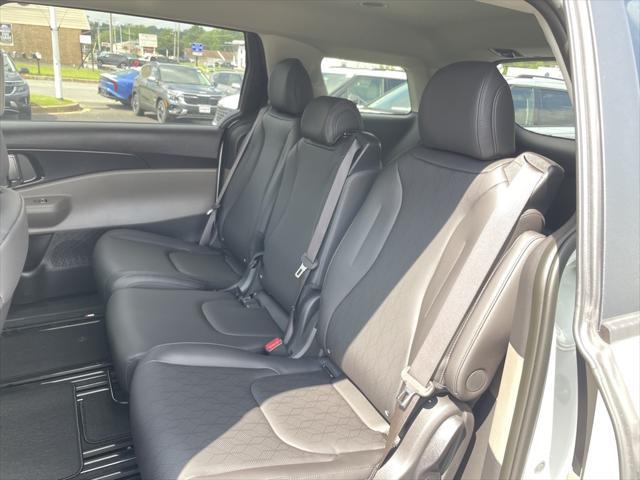 new 2025 Kia Carnival car, priced at $38,494