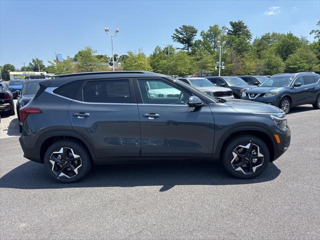 new 2025 Kia Seltos car, priced at $28,576