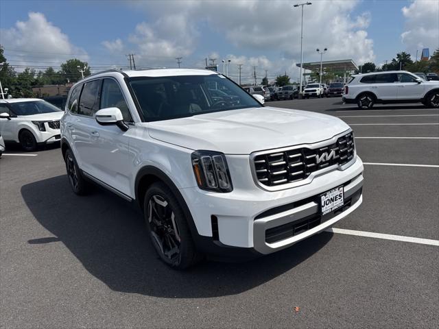 new 2025 Kia Telluride car, priced at $42,672