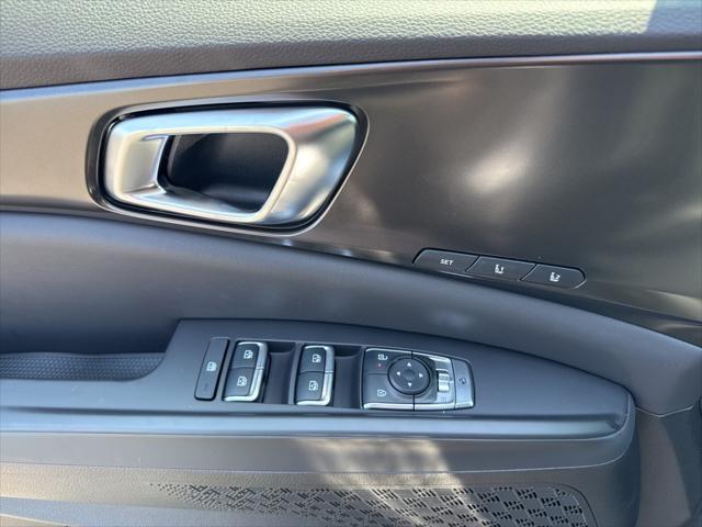 new 2026 Kia Carnival car, priced at $50,251