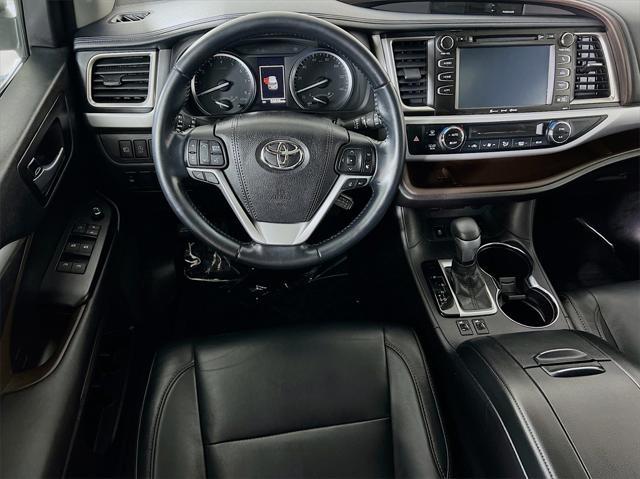 used 2018 Toyota Highlander car, priced at $27,998