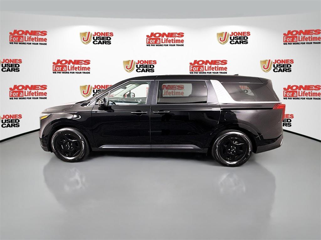 used 2025 Kia Carnival car, priced at $36,998