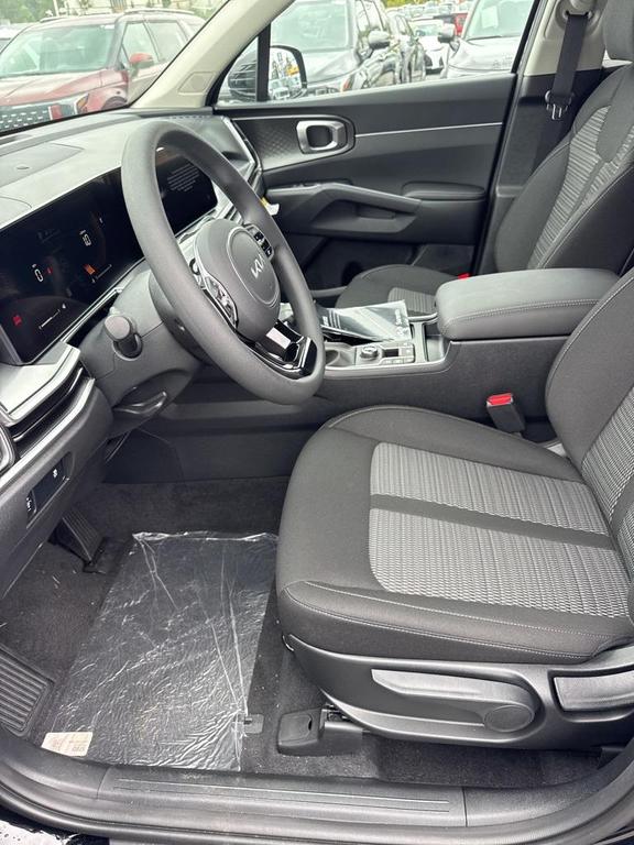 new 2025 Kia Sorento car, priced at $32,695
