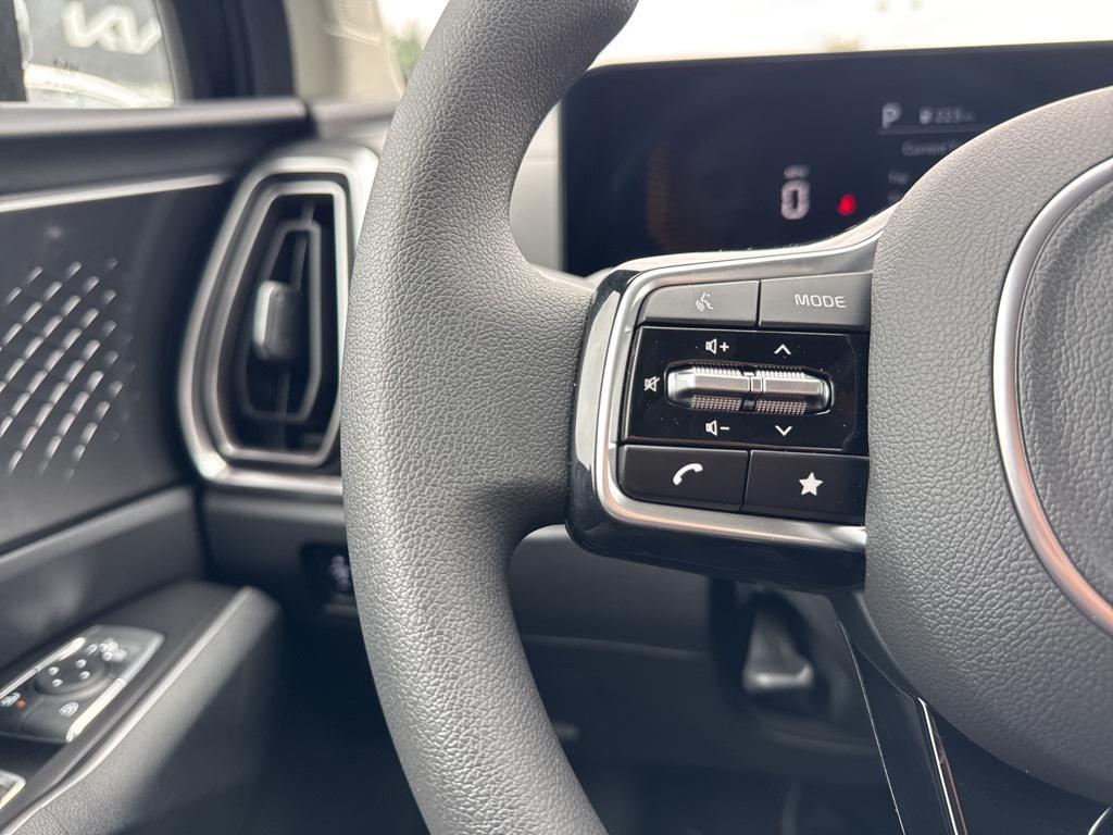 new 2025 Kia Sorento car, priced at $32,695