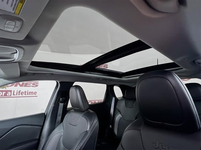used 2023 Jeep Cherokee car, priced at $24,998