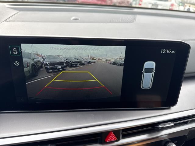 new 2025 Kia Sorento car, priced at $38,834