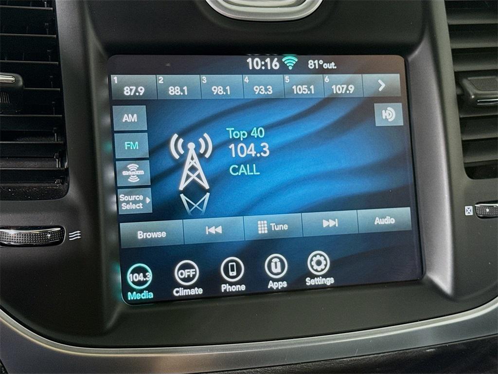 used 2021 Chrysler 300 car, priced at $25,998