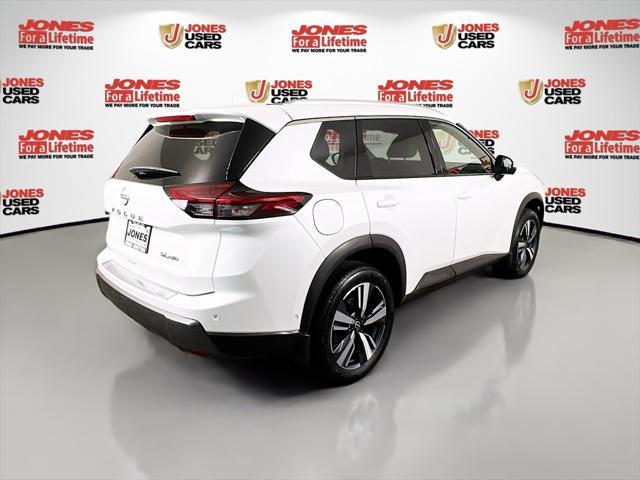 used 2024 Nissan Rogue car, priced at $32,998