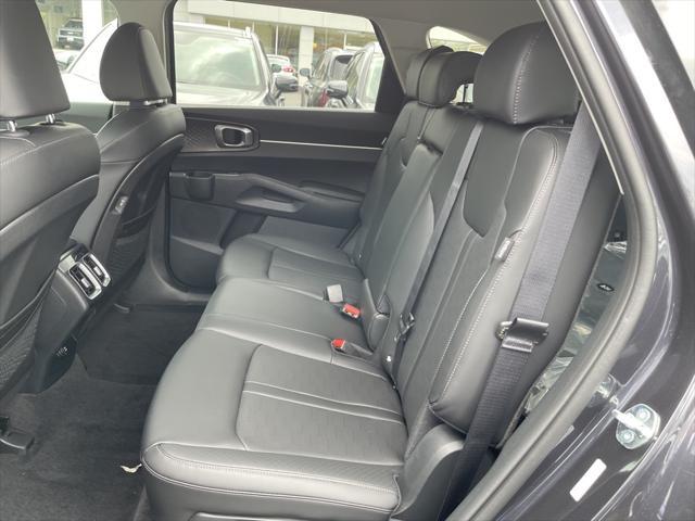 new 2025 Kia Sorento car, priced at $35,696