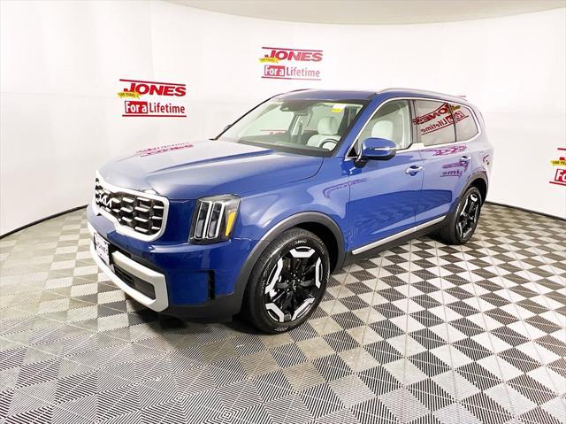 used 2023 Kia Telluride car, priced at $35,996