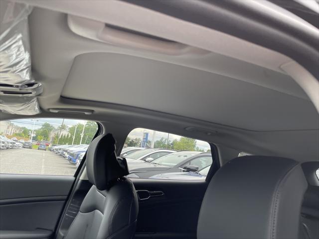 new 2025 Kia Sportage Hybrid car, priced at $33,947