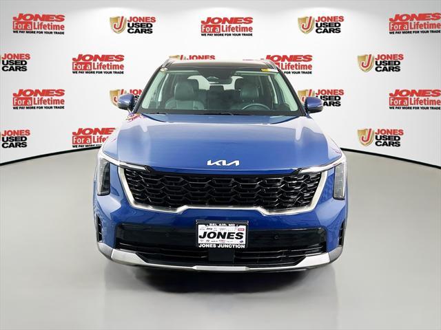 used 2024 Kia Sorento car, priced at $32,998