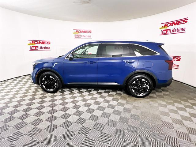 used 2024 Kia Sorento car, priced at $35,998