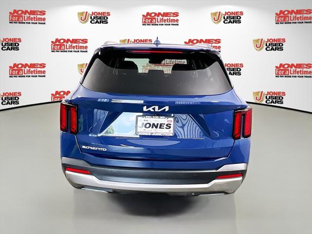 used 2024 Kia Sorento car, priced at $32,998