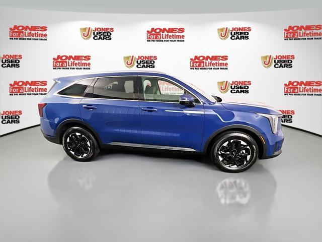 used 2024 Kia Sorento car, priced at $32,998