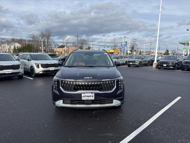 new 2025 Kia Carnival car, priced at $40,998