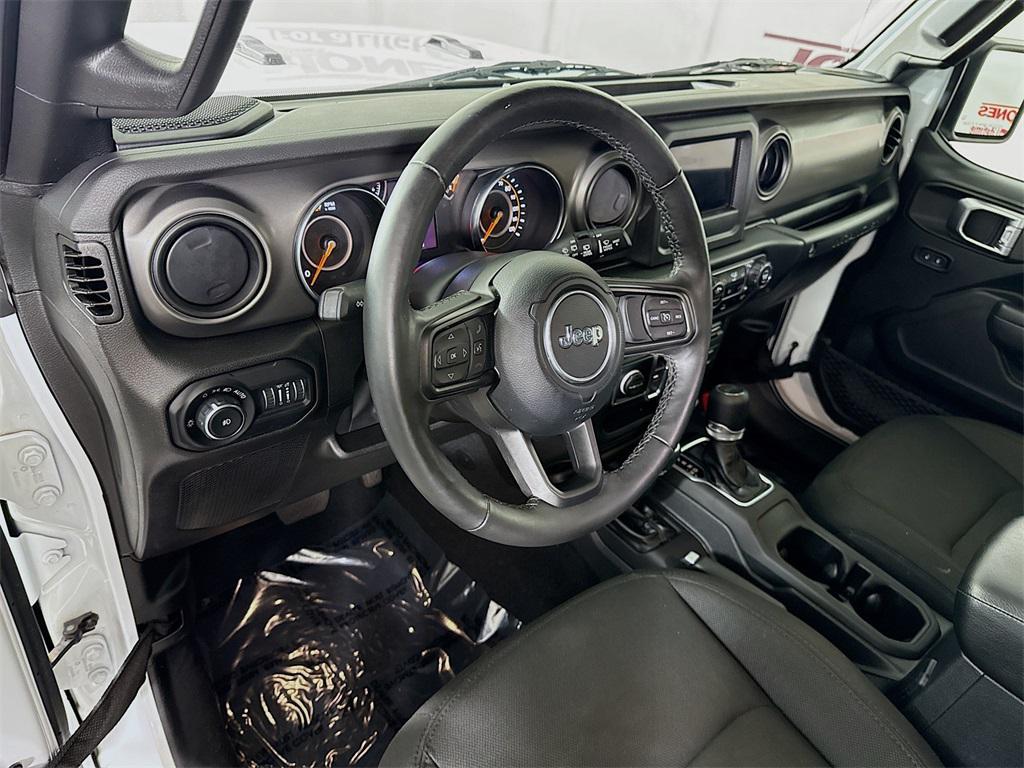 used 2022 Jeep Wrangler Unlimited car, priced at $32,998