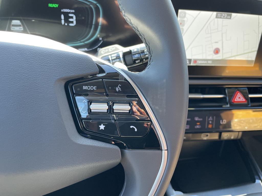 new 2025 Kia Niro car, priced at $30,998