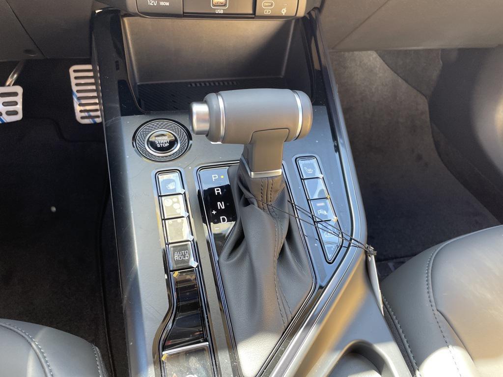 new 2025 Kia Niro car, priced at $30,998