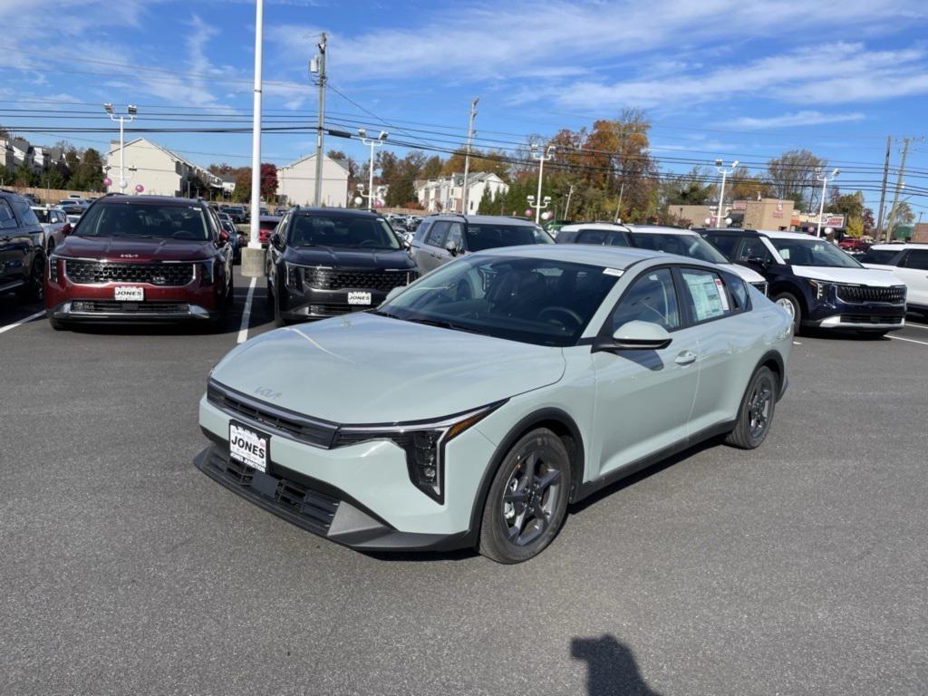 new 2025 Kia K4 car, priced at $23,216
