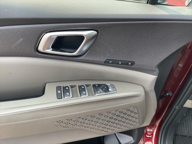 new 2025 Kia Carnival Hybrid car, priced at $46,998